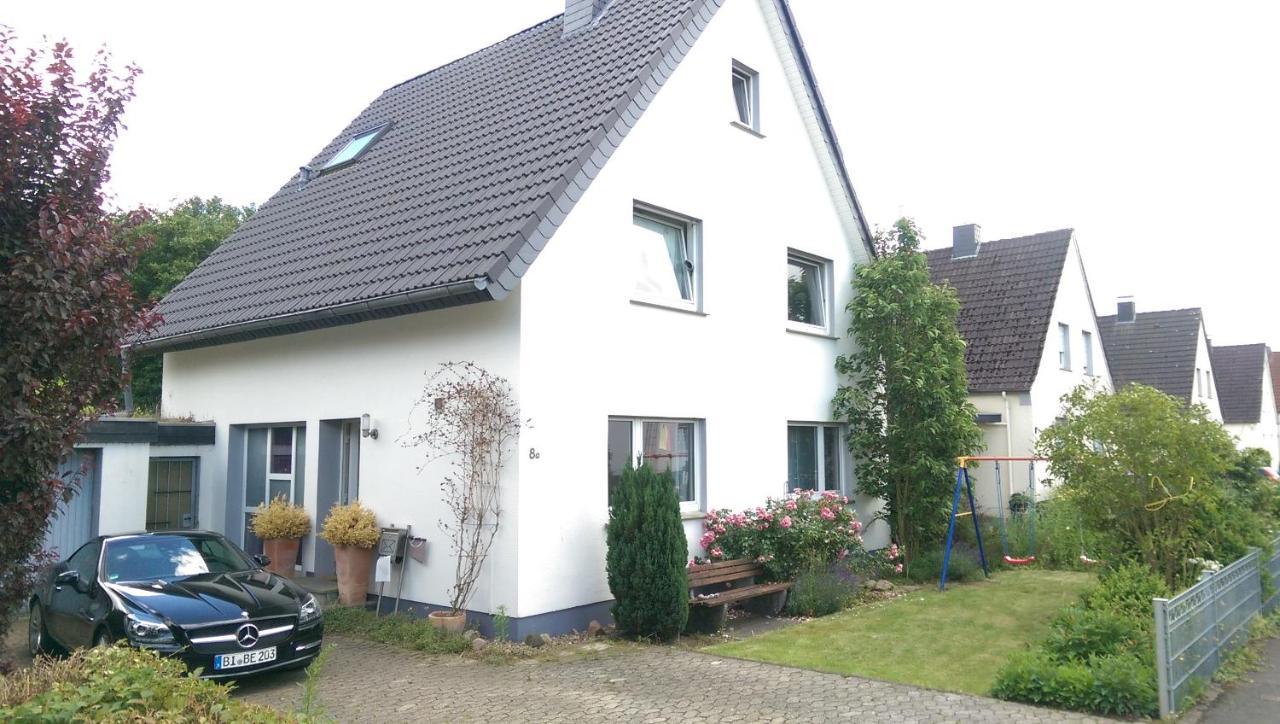 Geraeumiges Ferienhaus In Bad Salzuflen Mit Einfacher Ausstattung, Fuer Geschaeftsreisende, Gruppen Oder Familien Geeignet, 4 Schlafzimmer エクステリア 写真