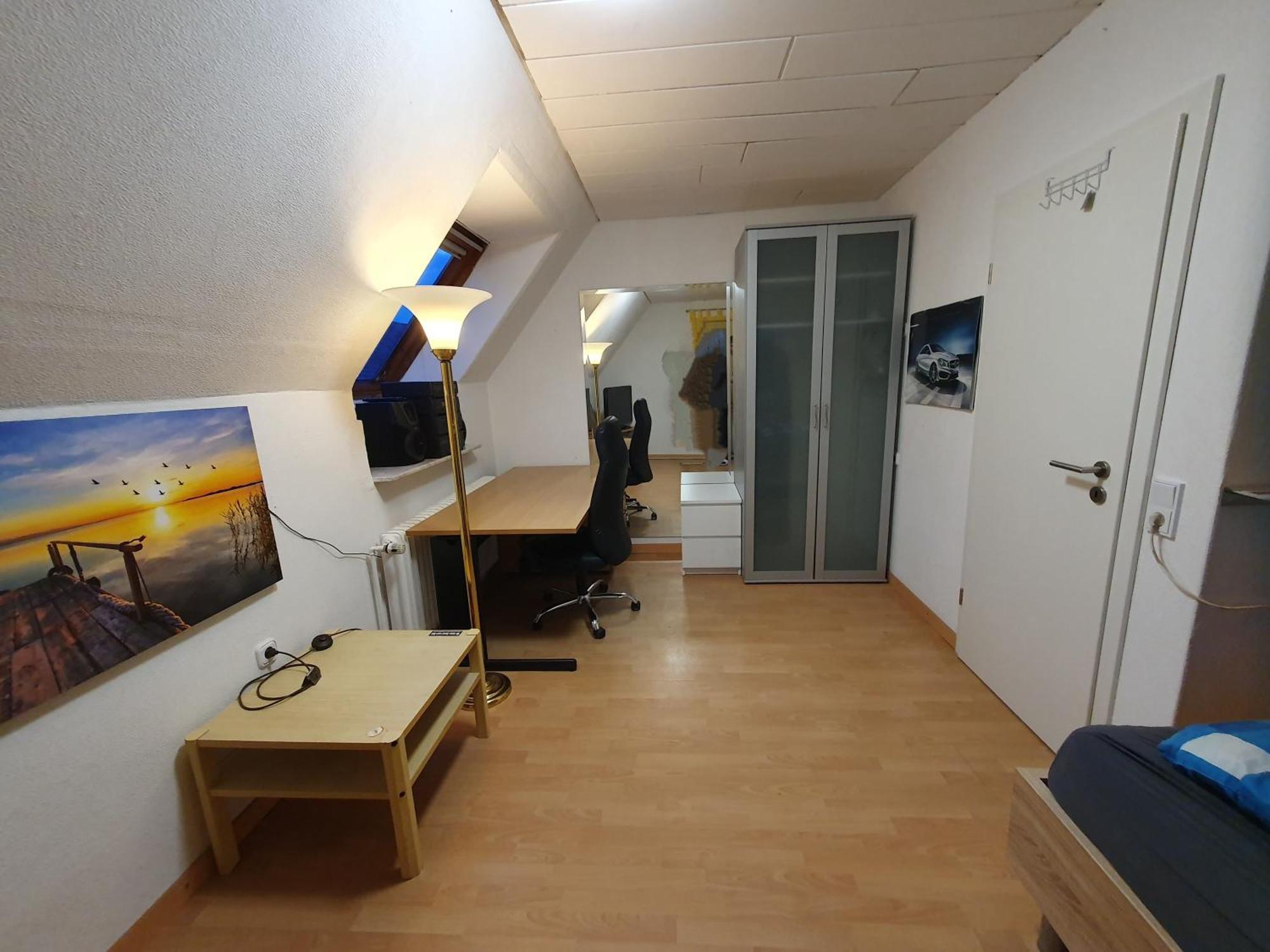 Geraeumiges Ferienhaus In Bad Salzuflen Mit Einfacher Ausstattung, Fuer Geschaeftsreisende, Gruppen Oder Familien Geeignet, 4 Schlafzimmer エクステリア 写真