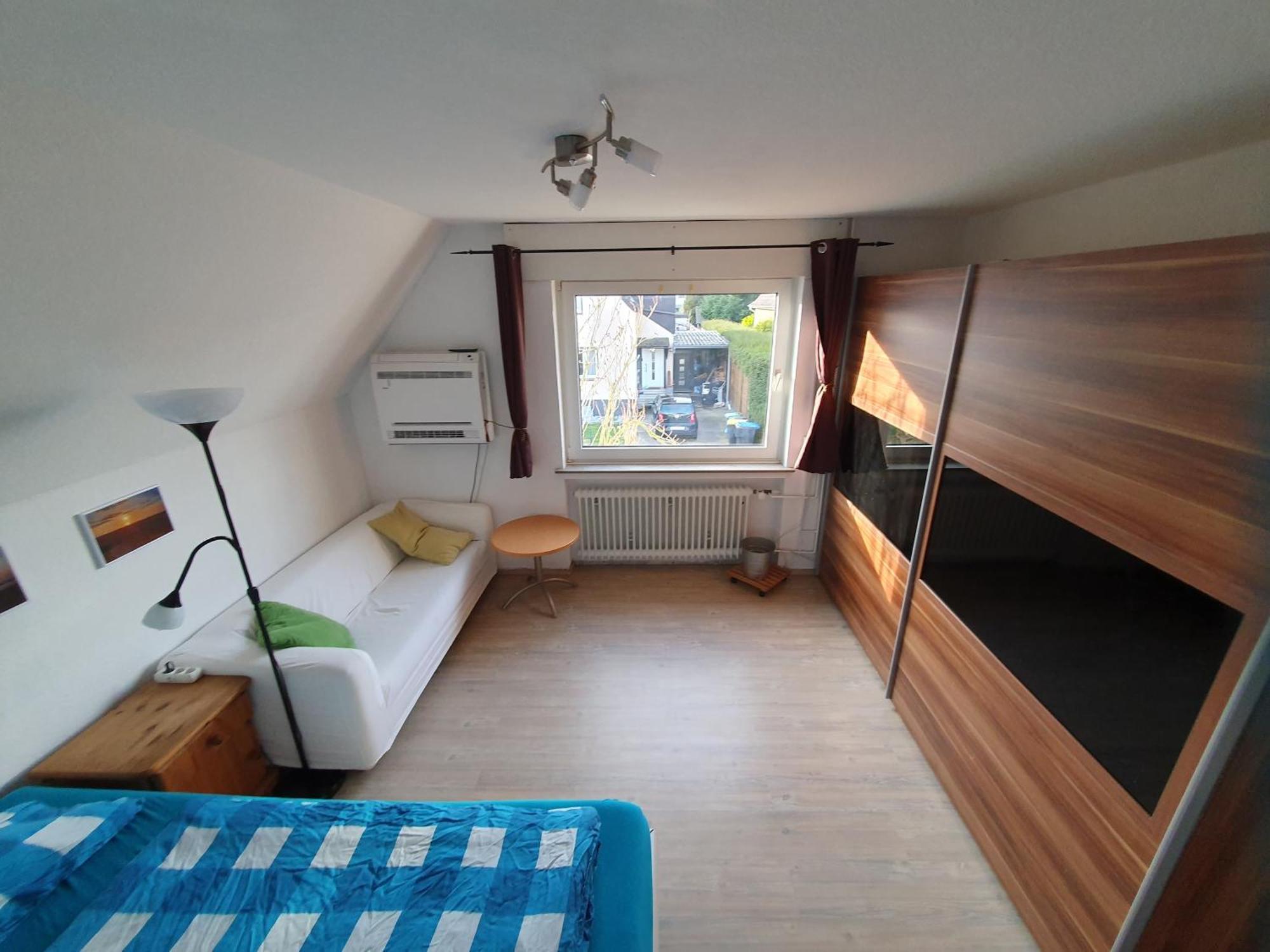 Geraeumiges Ferienhaus In Bad Salzuflen Mit Einfacher Ausstattung, Fuer Geschaeftsreisende, Gruppen Oder Familien Geeignet, 4 Schlafzimmer エクステリア 写真