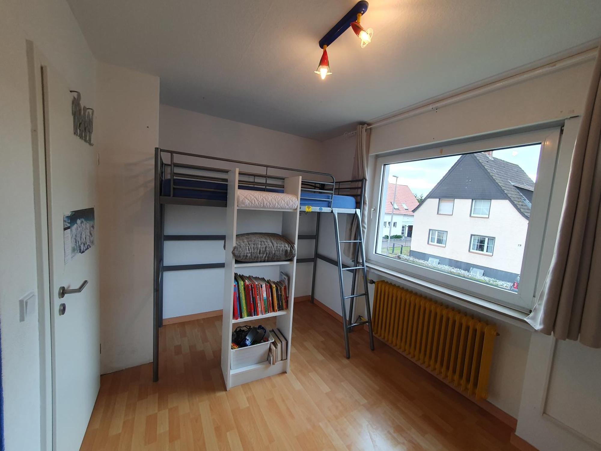 Geraeumiges Ferienhaus In Bad Salzuflen Mit Einfacher Ausstattung, Fuer Geschaeftsreisende, Gruppen Oder Familien Geeignet, 4 Schlafzimmer エクステリア 写真